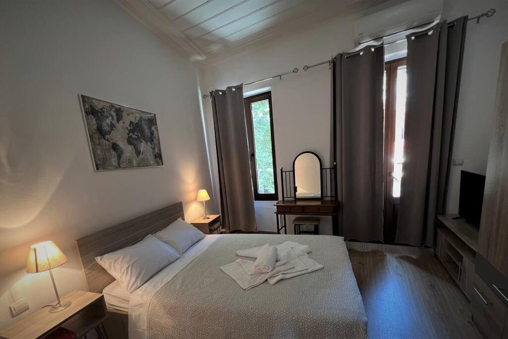 Madame Parisienne Villa Nafpaktos Ngoại thất bức ảnh